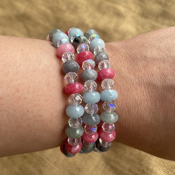 Stackable stone bracelet mixed beads pastel Crystal 7 1/2 stretch Baby Shower - Picture 6 of 7